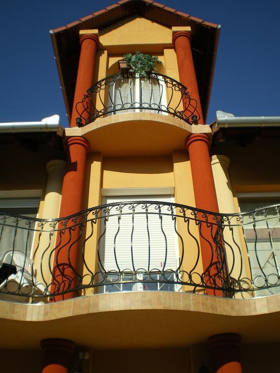 Mediterrán Panzió Harkány Exterior foto